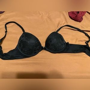Victoria’s Secret bra size 34B
